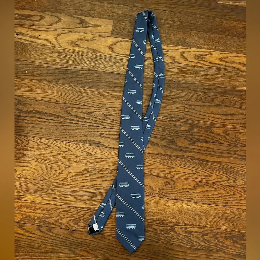 Vintage 80s Blue Caboose‎ Trolley Train Car Tracks Railroad Necktie Tie 3 x 55.5